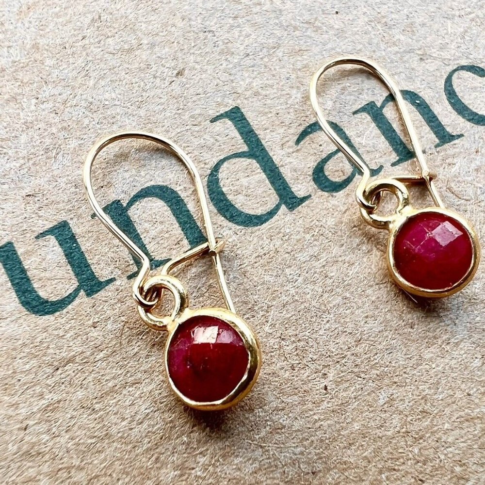 NEW $88 Sundance 3/4" Red RUBY 14kt Gold GF JULY Birthstone Earrings Dangle